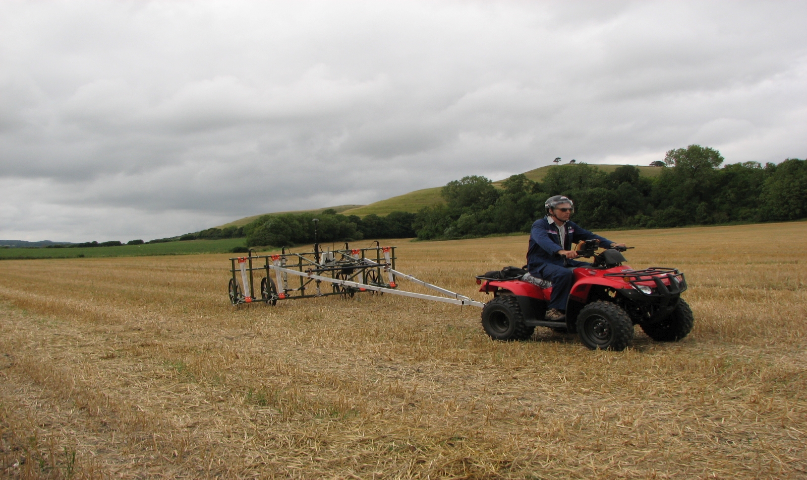 Magnetometry using towed array near Devizes, Wiltshire